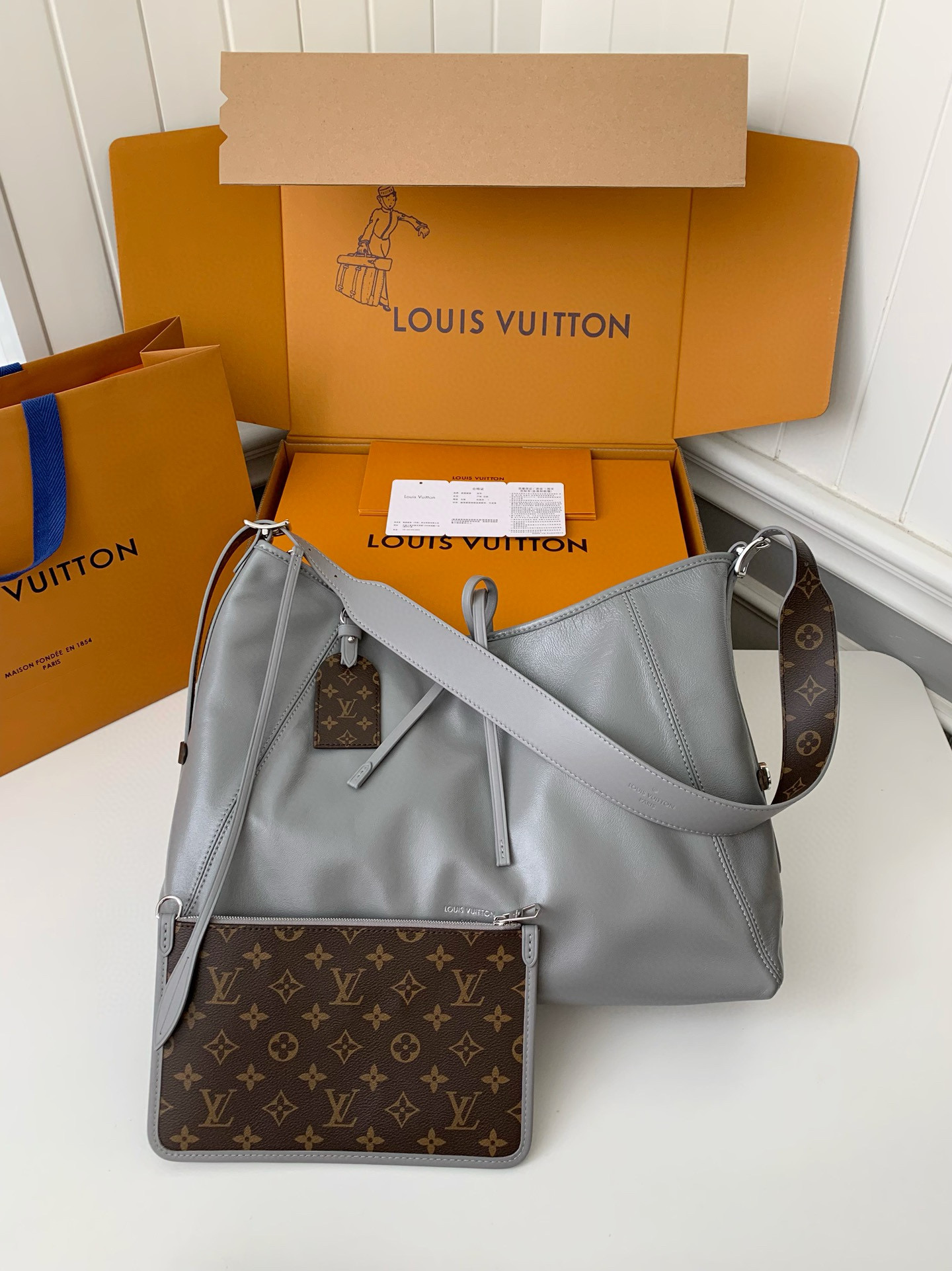 루이비통 M12583 여자가방