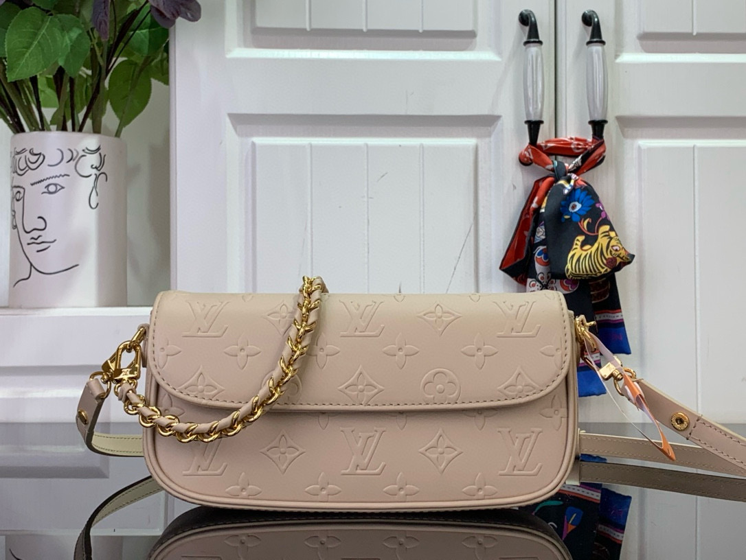 루이비통 M14714 여자가방