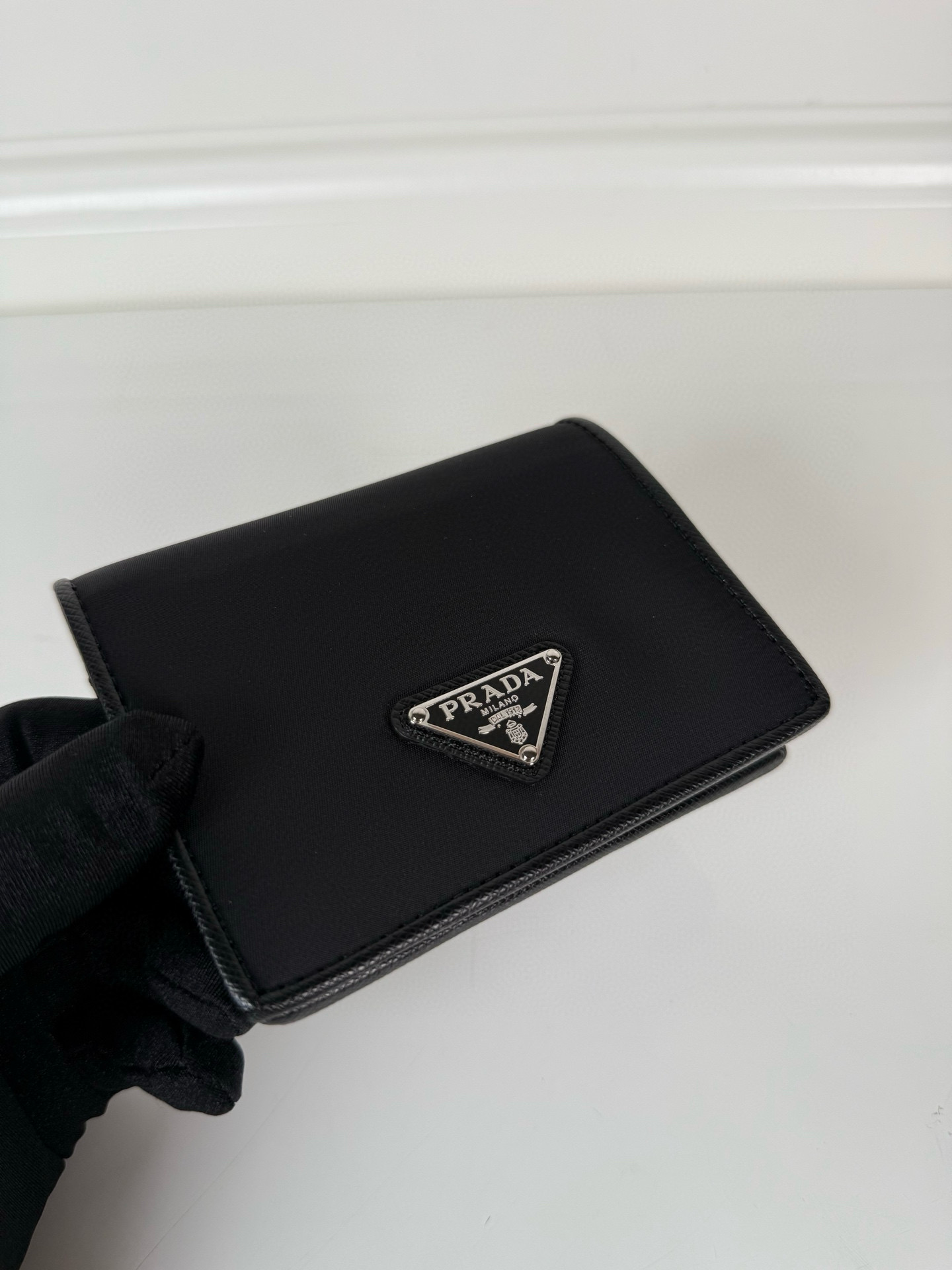 프라다 1M0204 여자 반지갑