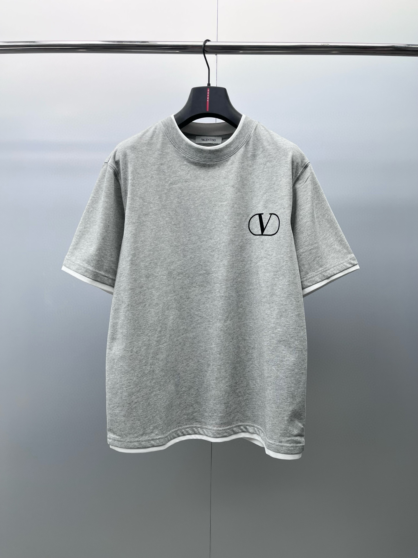 발렌티노 남자 반팔티