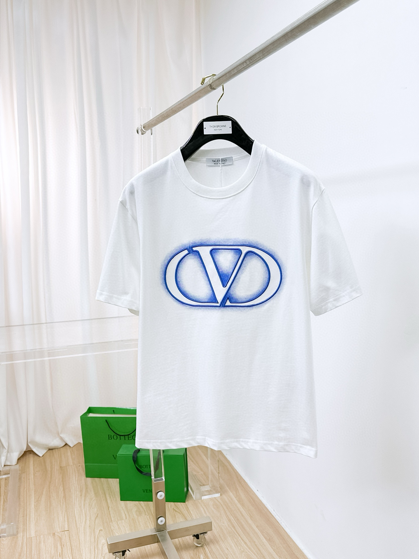 발렌티노 남자 반팔티