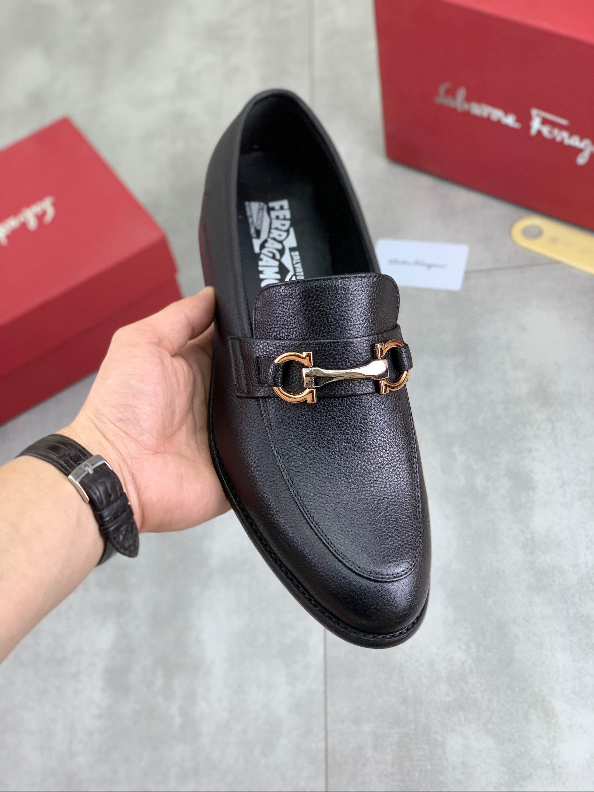 페라가모 남자 구두