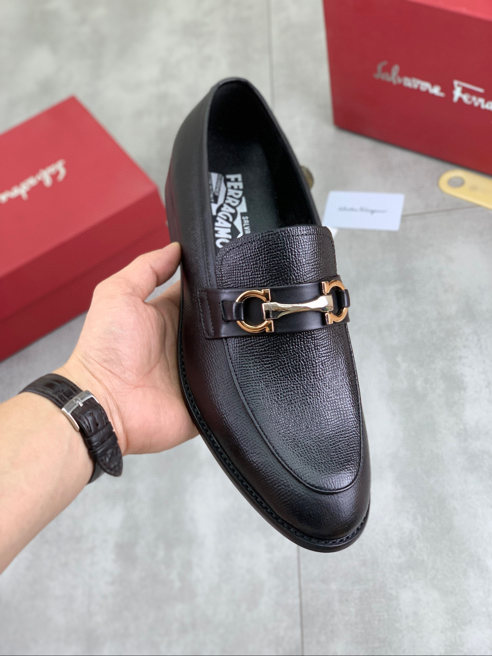 페라가모 남자 구두