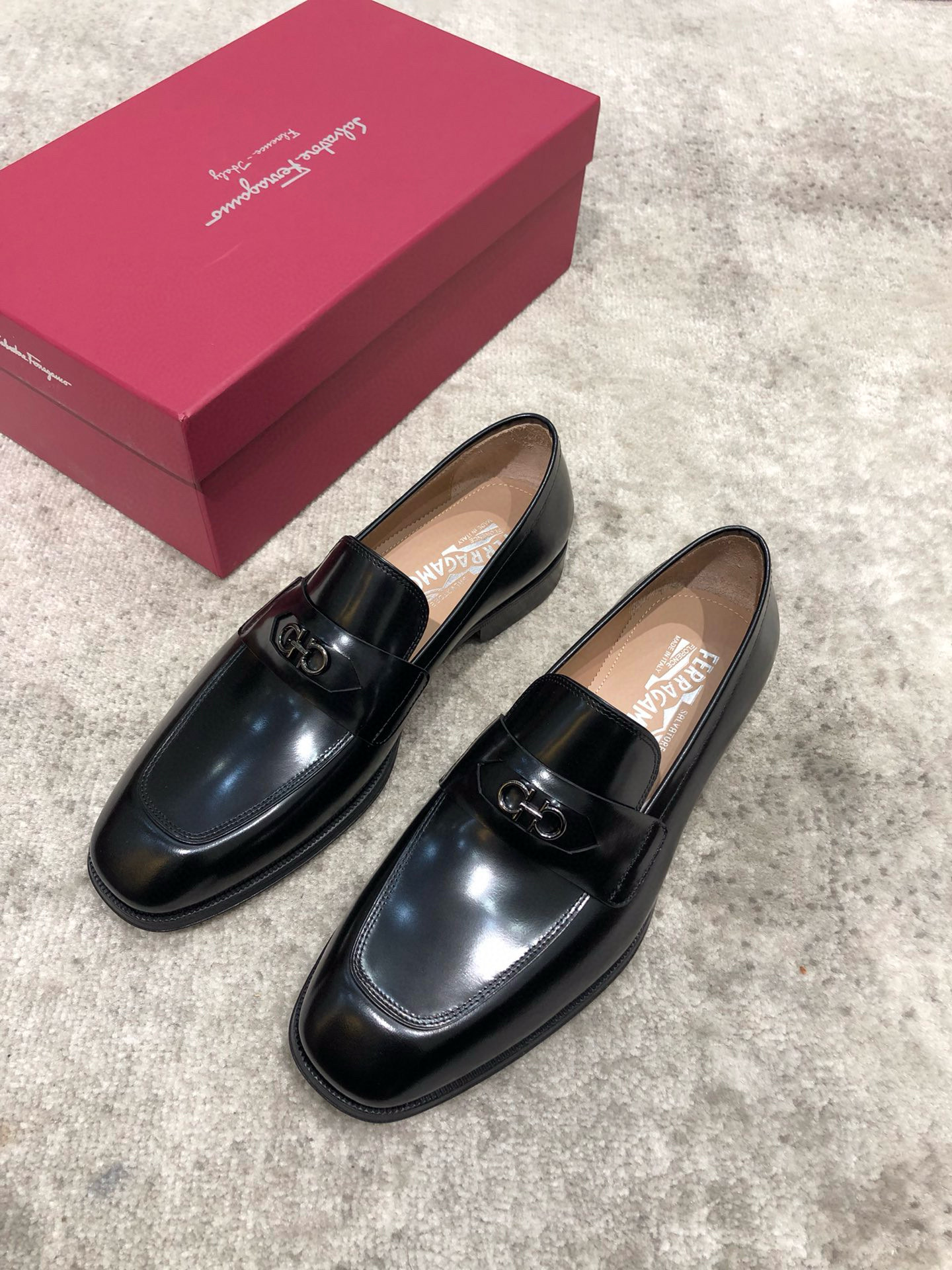 페라가모 남자 구두