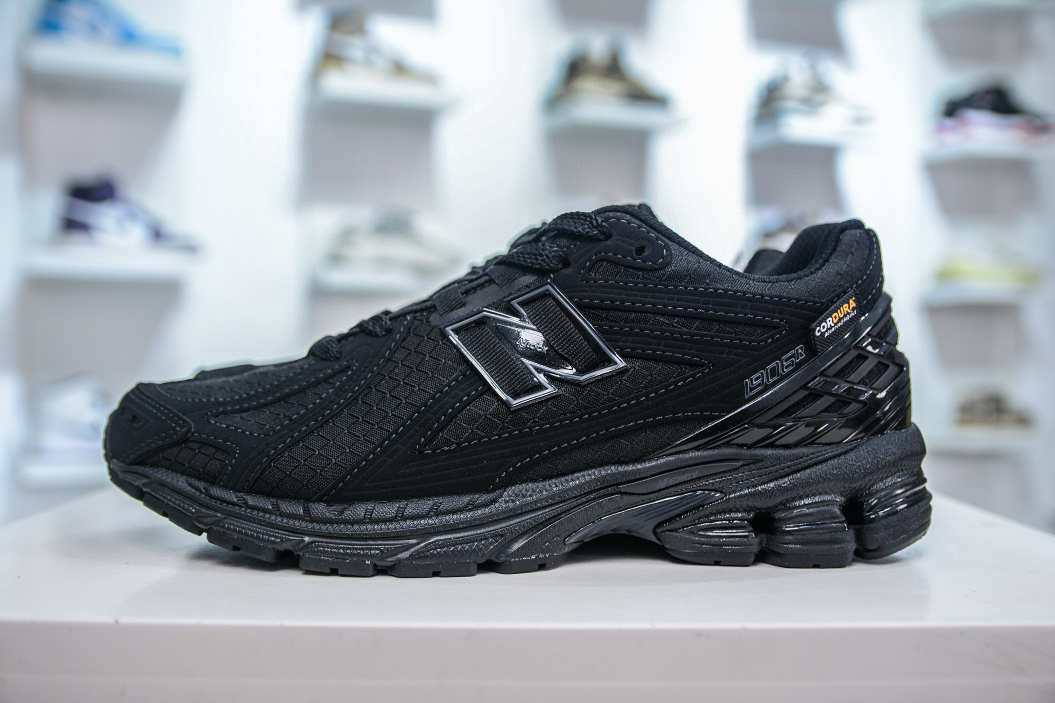 뉴발란스 1906 남녀공용 신발 운동화 스니커즈