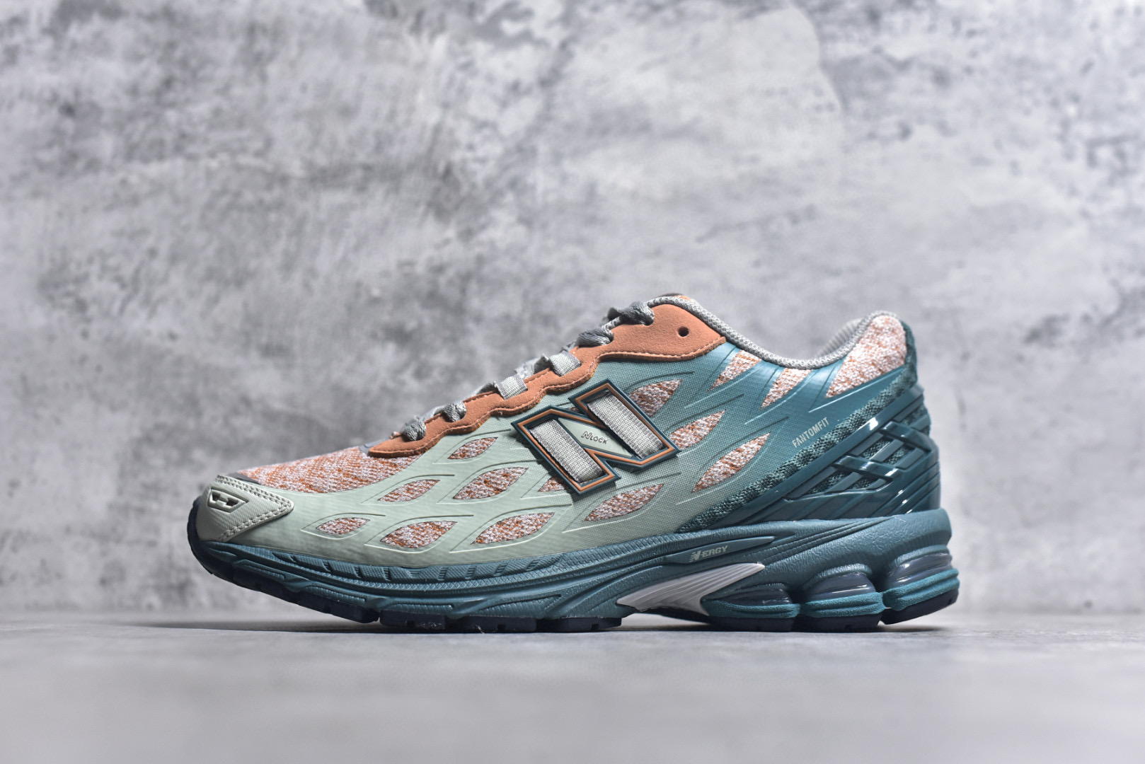 뉴발란스 1906 남녀공용 신발 운동화 스니커즈