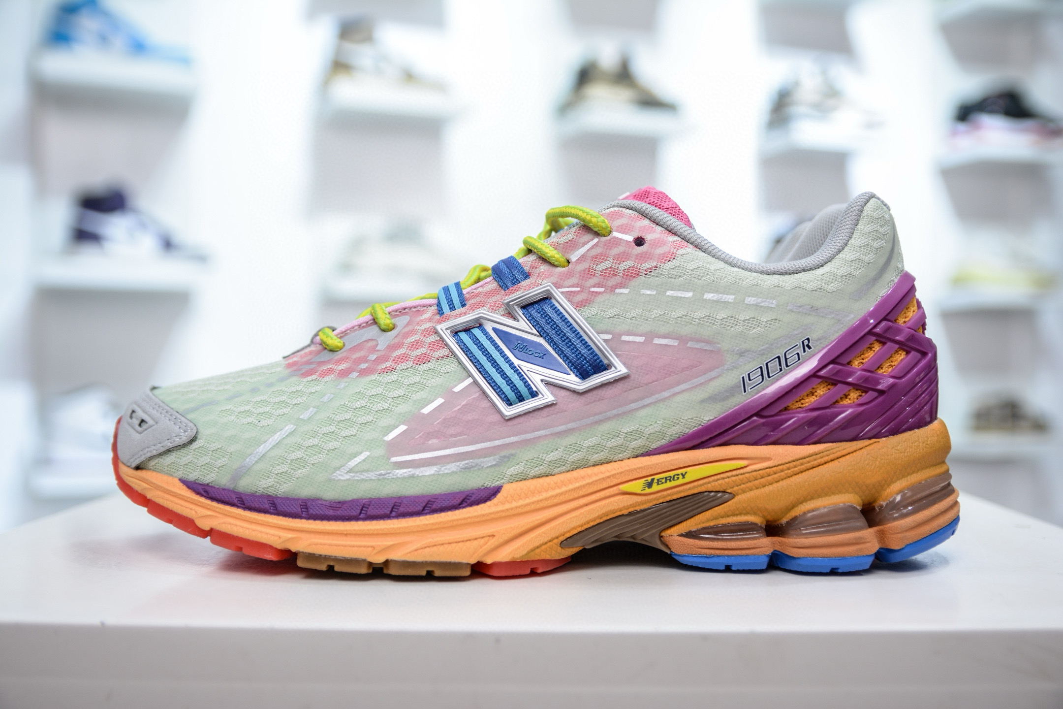 뉴발란스 1906 남녀공용 신발 운동화 스니커즈