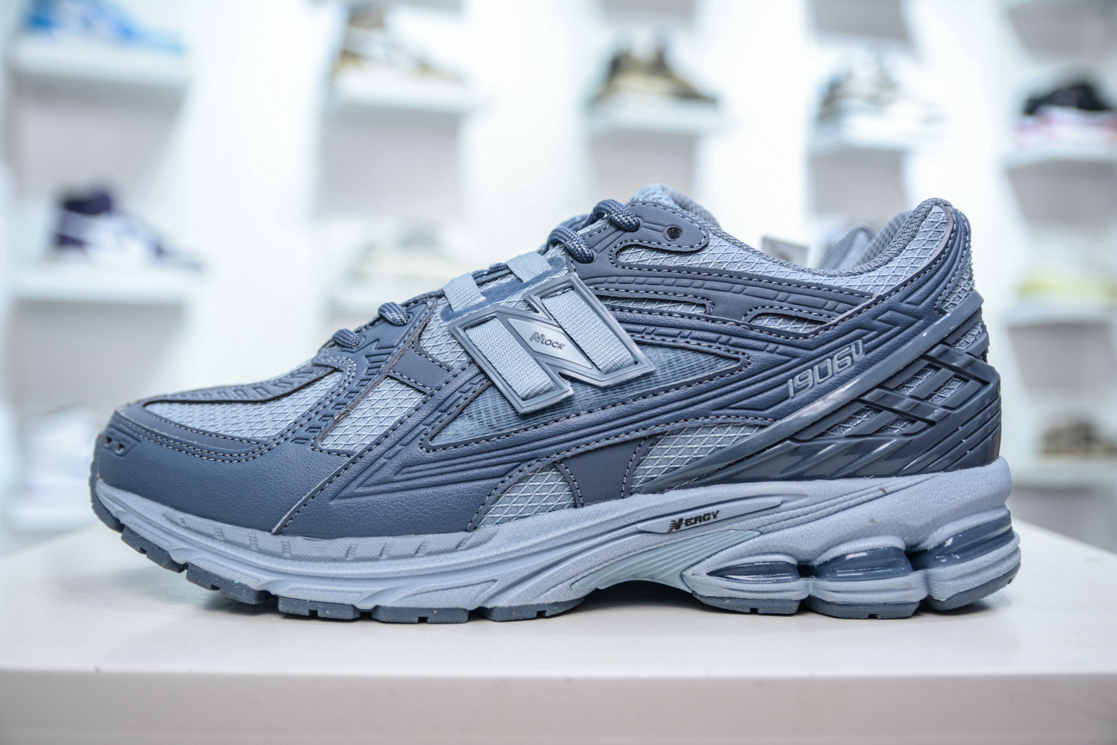 뉴발란스 1906 남녀공용 신발 운동화 스니커즈