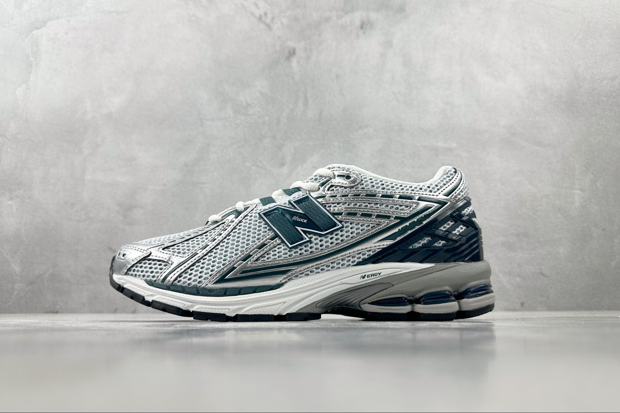 뉴발란스 1906 남녀공용 신발 운동화 스니커즈