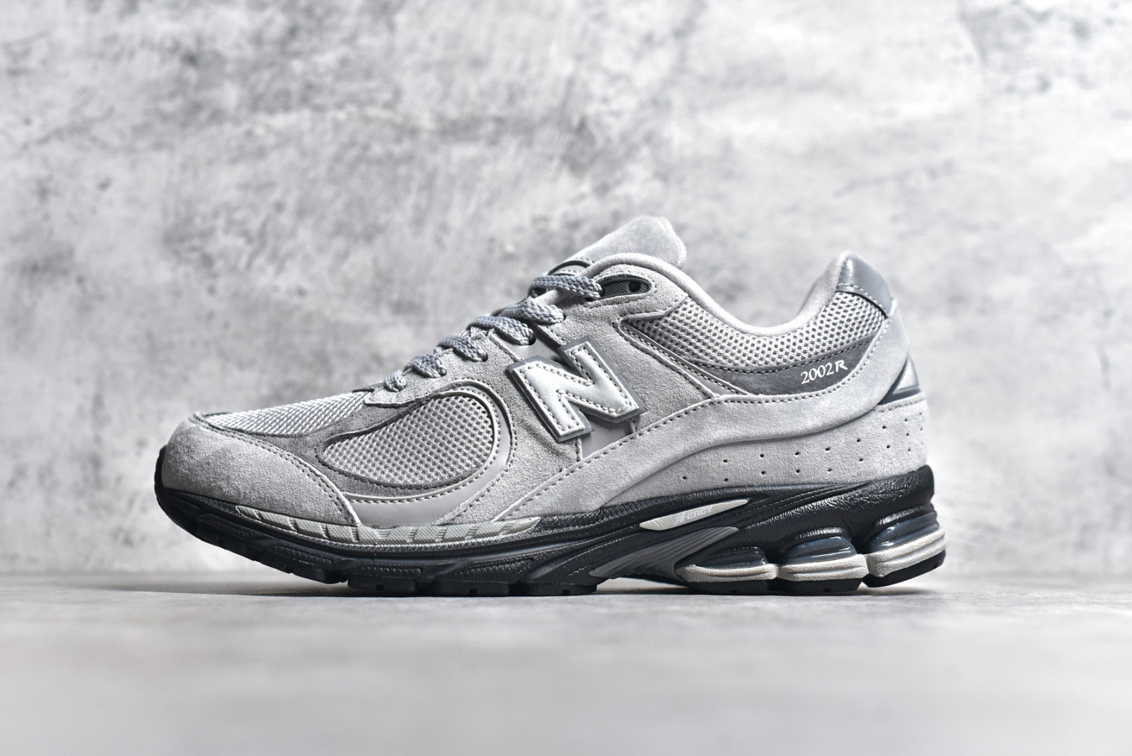 뉴발란스 2002 남녀공용 신발 운동화 스니커즈