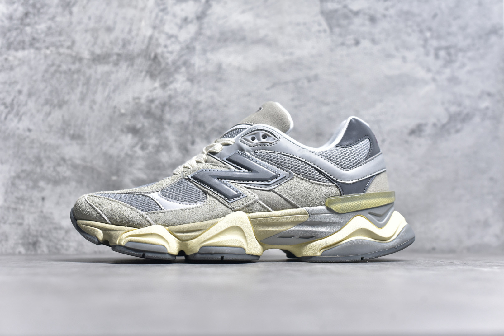 뉴발란스 9060 남녀공용 신발 운동화 스니커즈