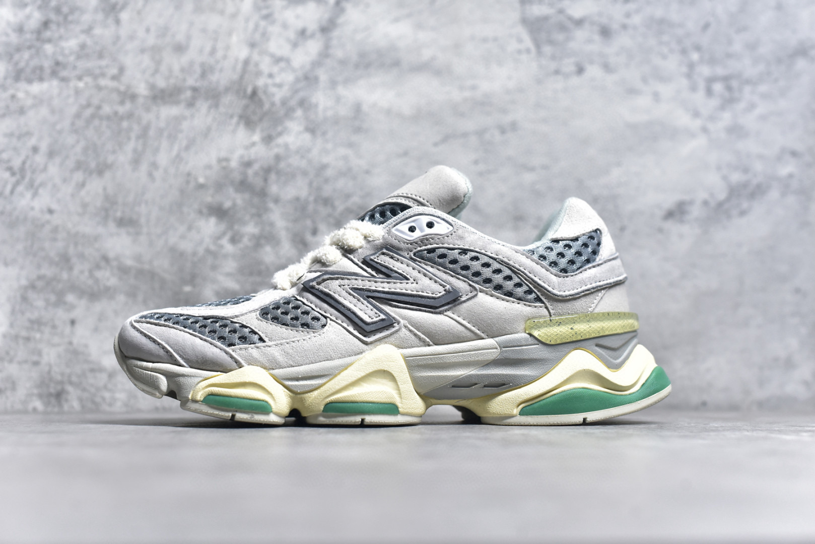 뉴발란스 9060 남녀공용 신발 운동화 스니커즈