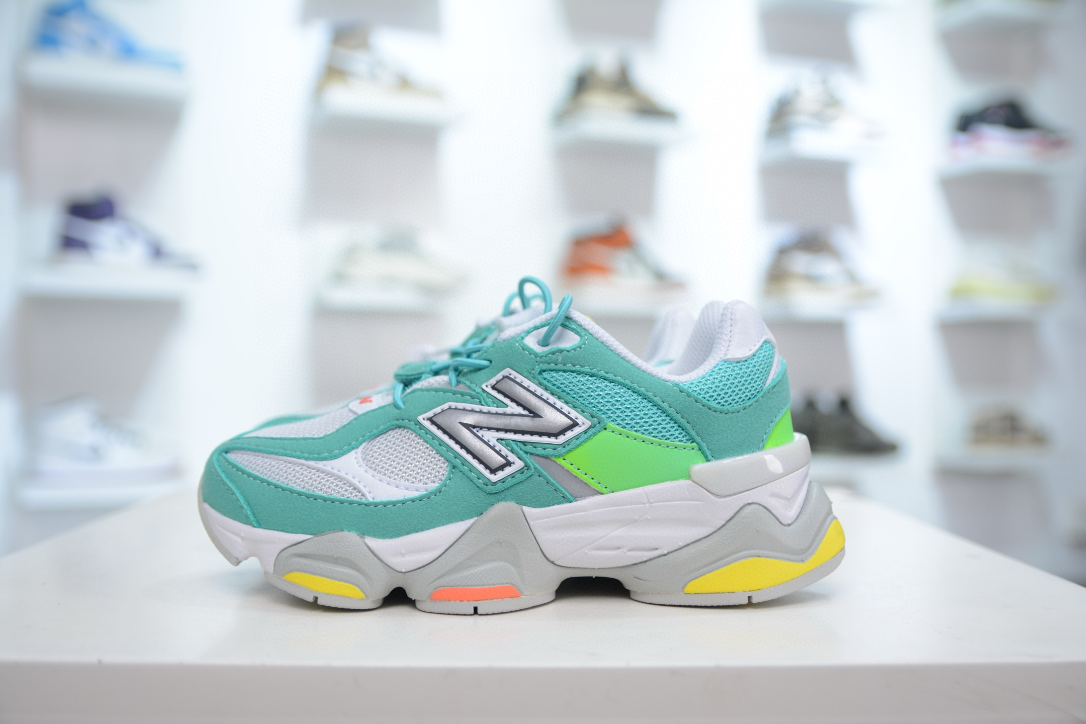 뉴발란스 9060 남녀공용 신발 운동화 스니커즈