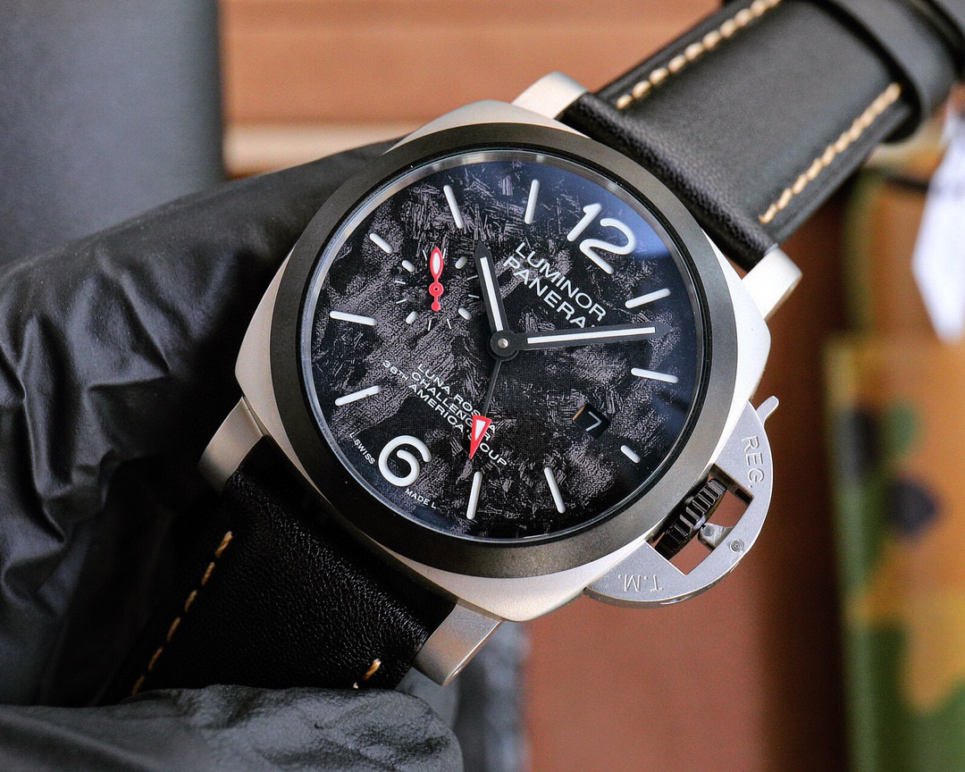파네라이  남자 미러급 시계