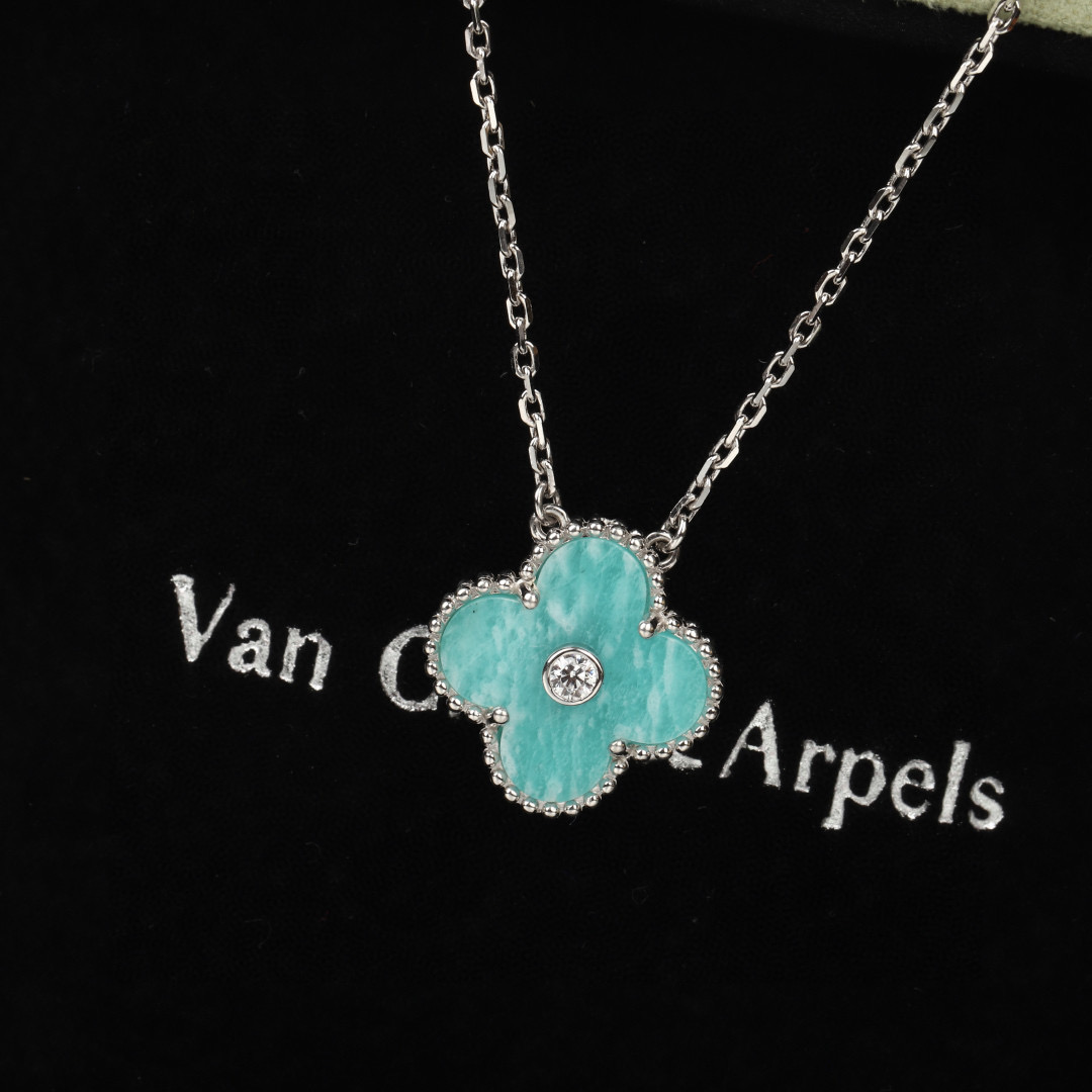 반클리프앤아펠 목걸이