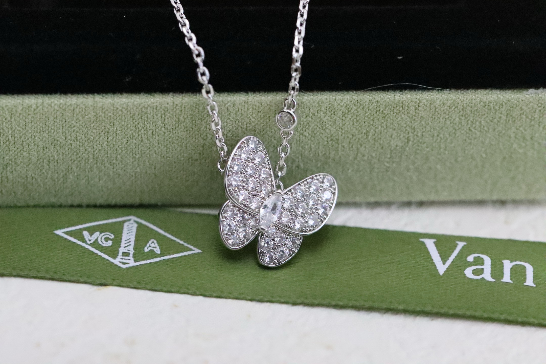 반클리프앤아펠 목걸이