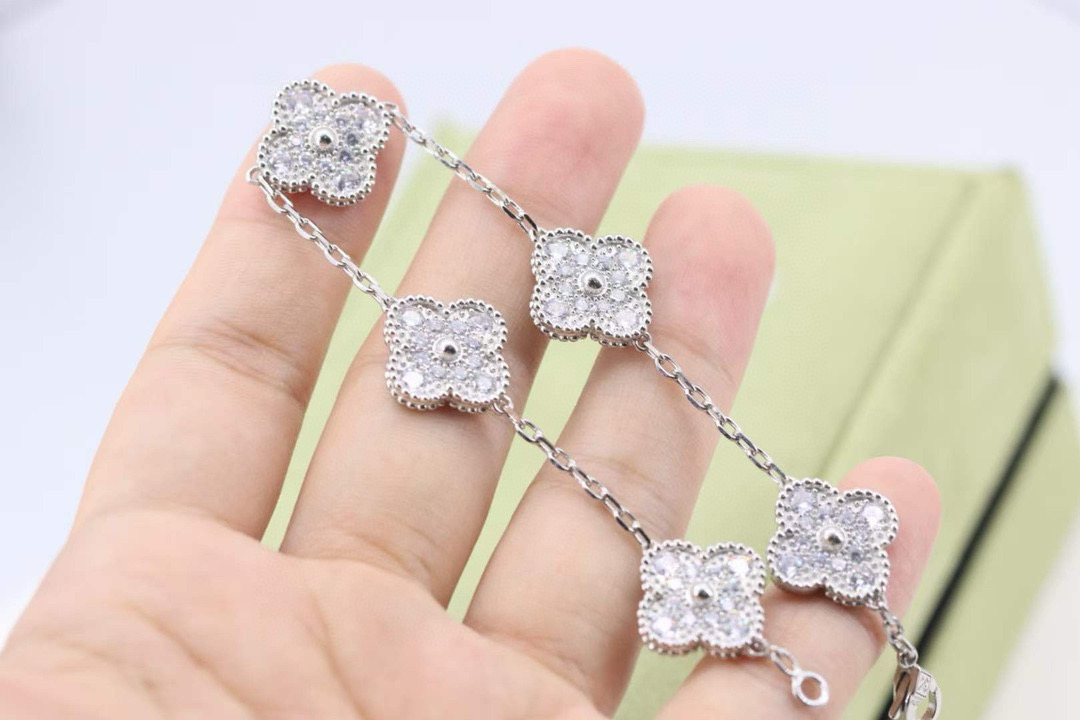 반클리프앤아펠 팔찌