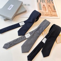 톰브라운 넥타이