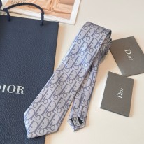 디올 넥타이