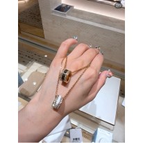 디올 목걸이