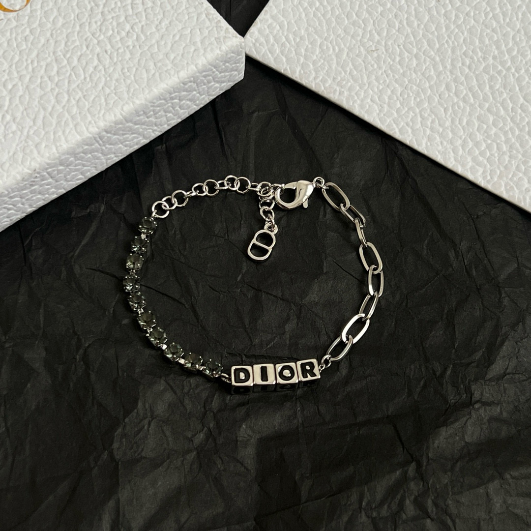 디올 팔찌