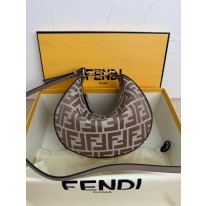 펜디 여자가방 8024