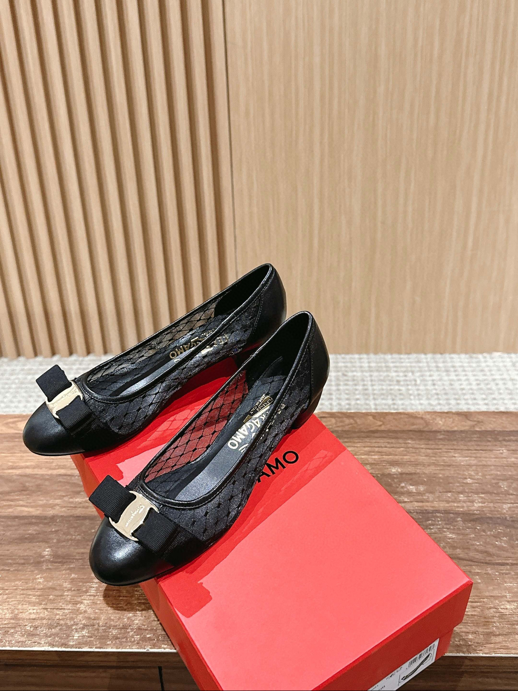 페라가모 여자 신발 구두