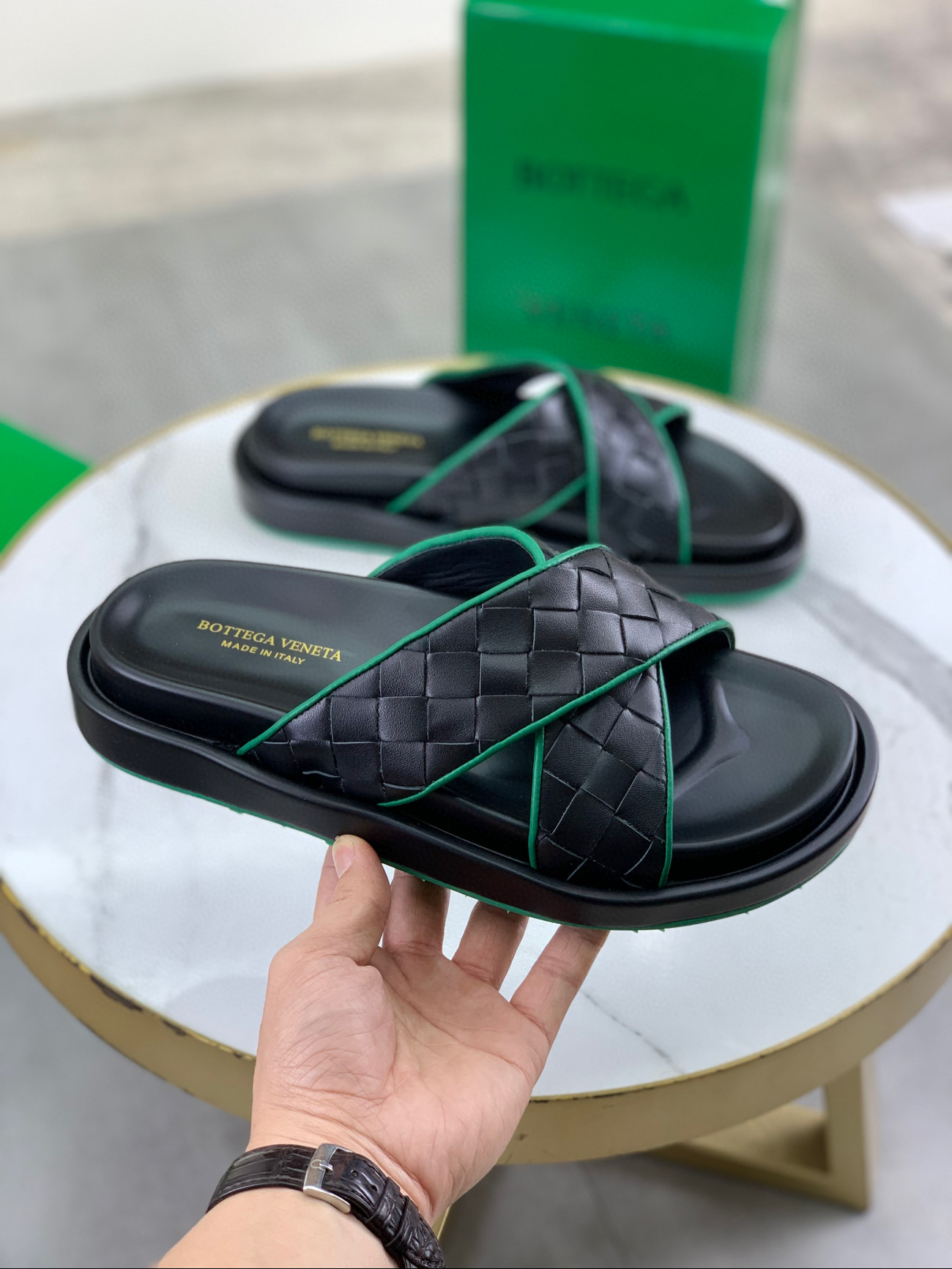 보테가베네타 남자 슬리퍼