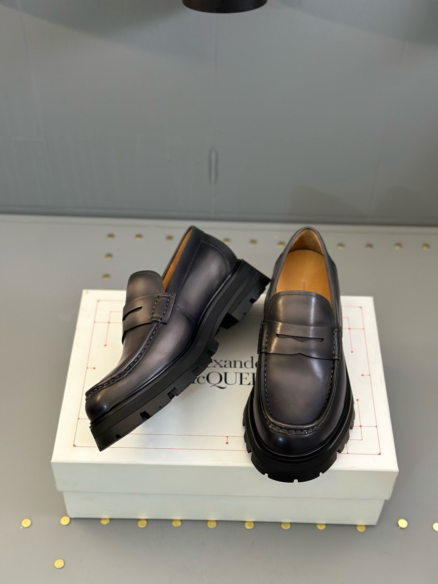알렉산더 맥퀸 남자 구두