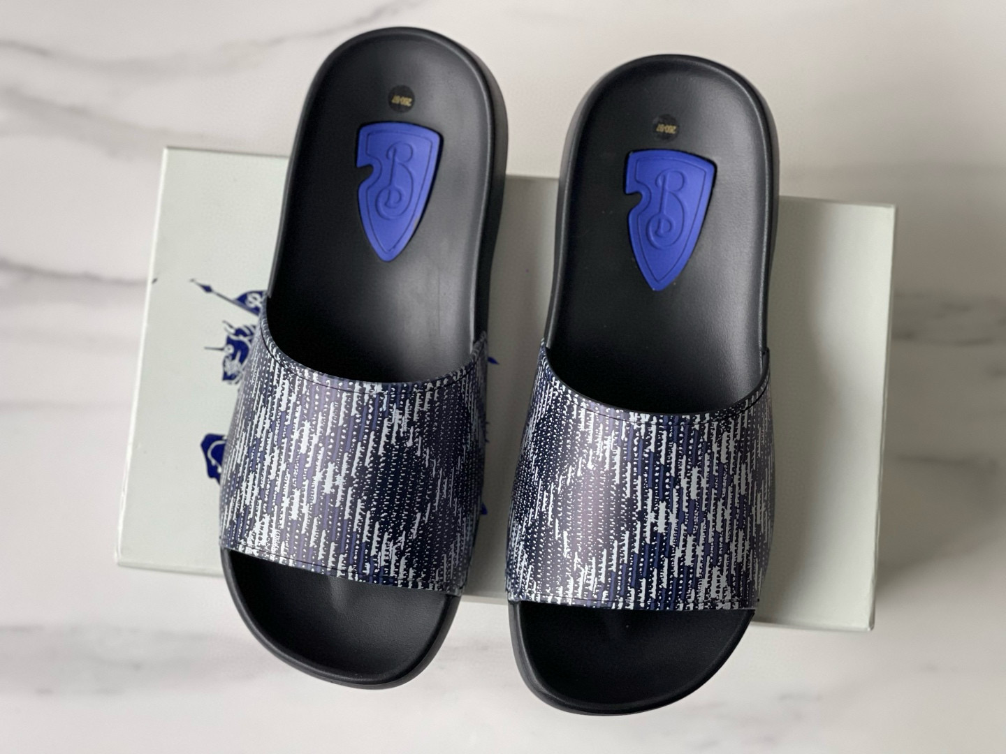 버버리 남자 슬리퍼