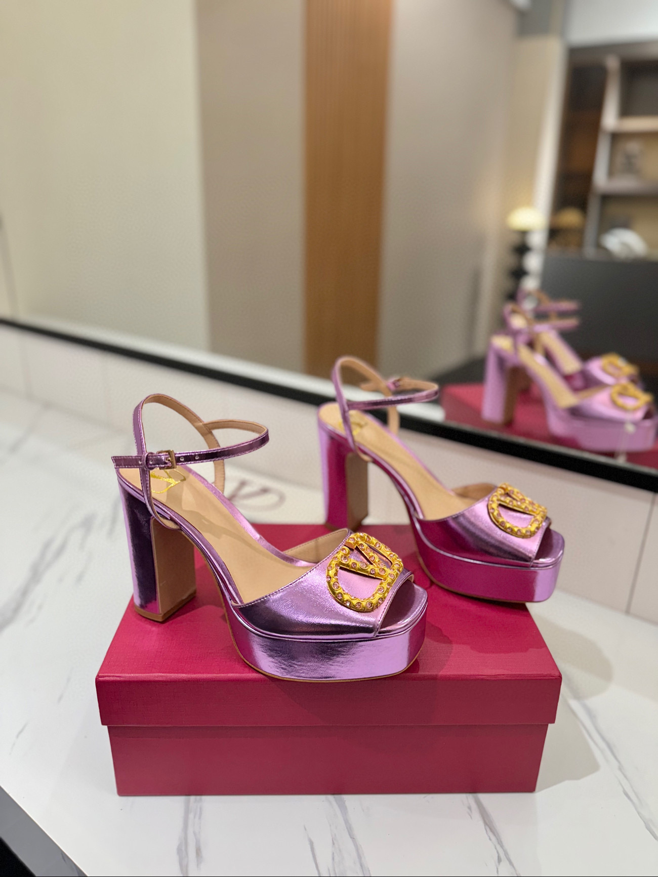 발렌티노 11.5cm 여자 샌들