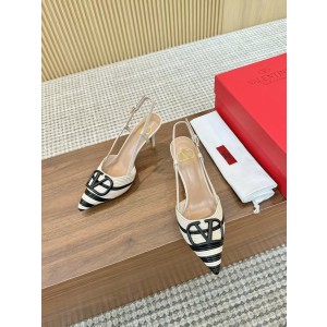 발렌티노 7.5cm 여자 샌들