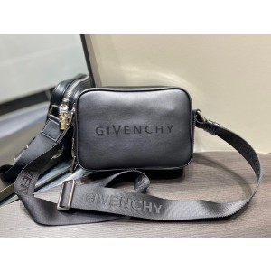 지방시 남자가방