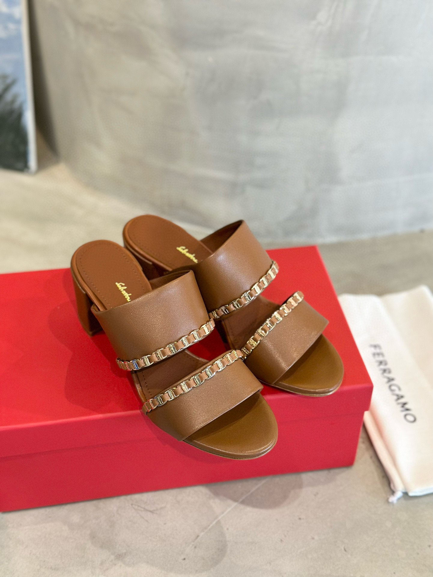 페라가모 5.5cm 여자 슬리퍼