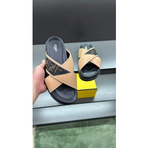 펜디 남자 슬리퍼