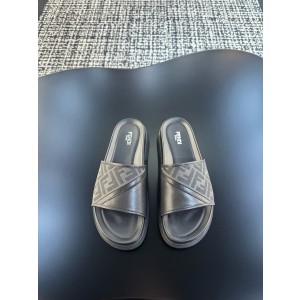 펜디 남자 슬리퍼