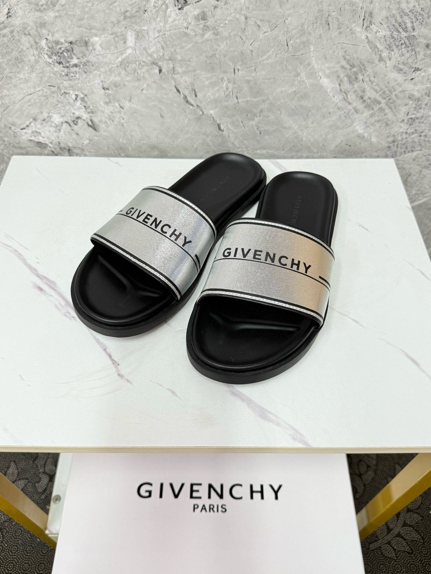 지방시 남자 슬리퍼