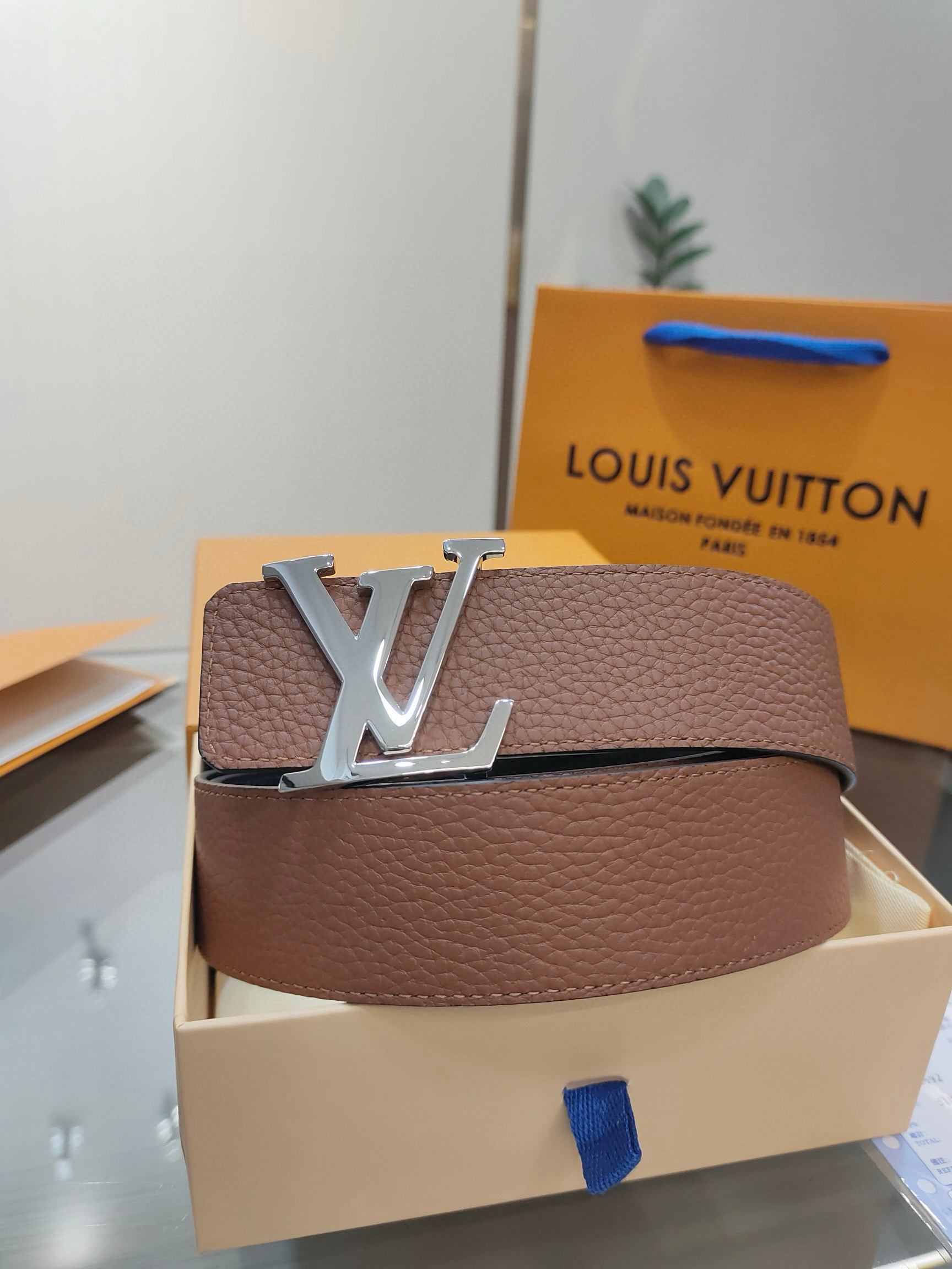 루이비통 2컬러 남자 벨트