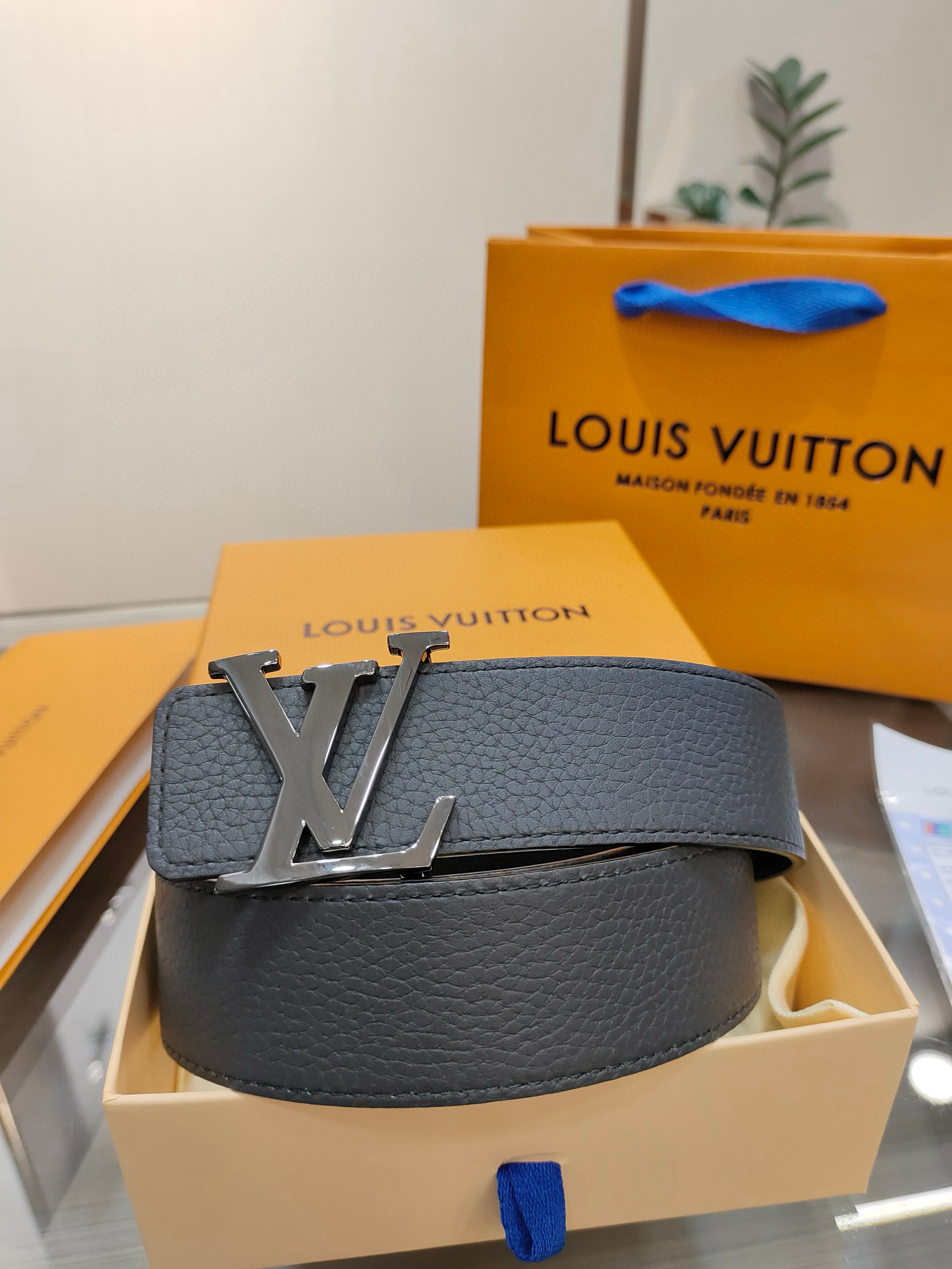 루이비통 2컬러 남자 벨트