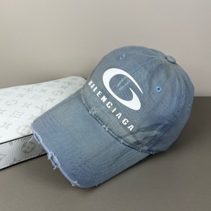 발렌시아가 모자