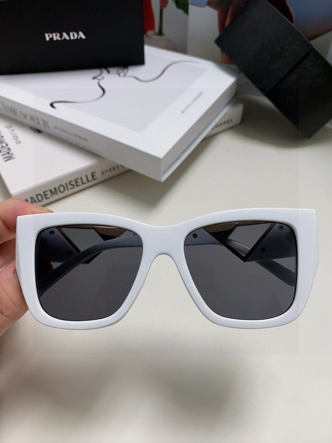 프라다 선글라스