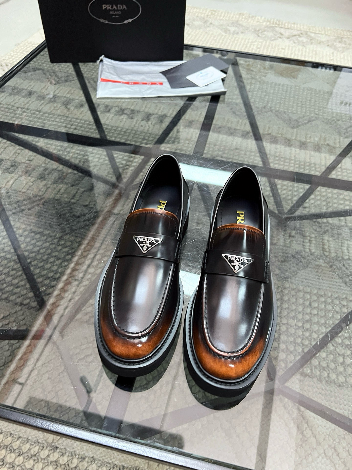 프라다 남자 구두