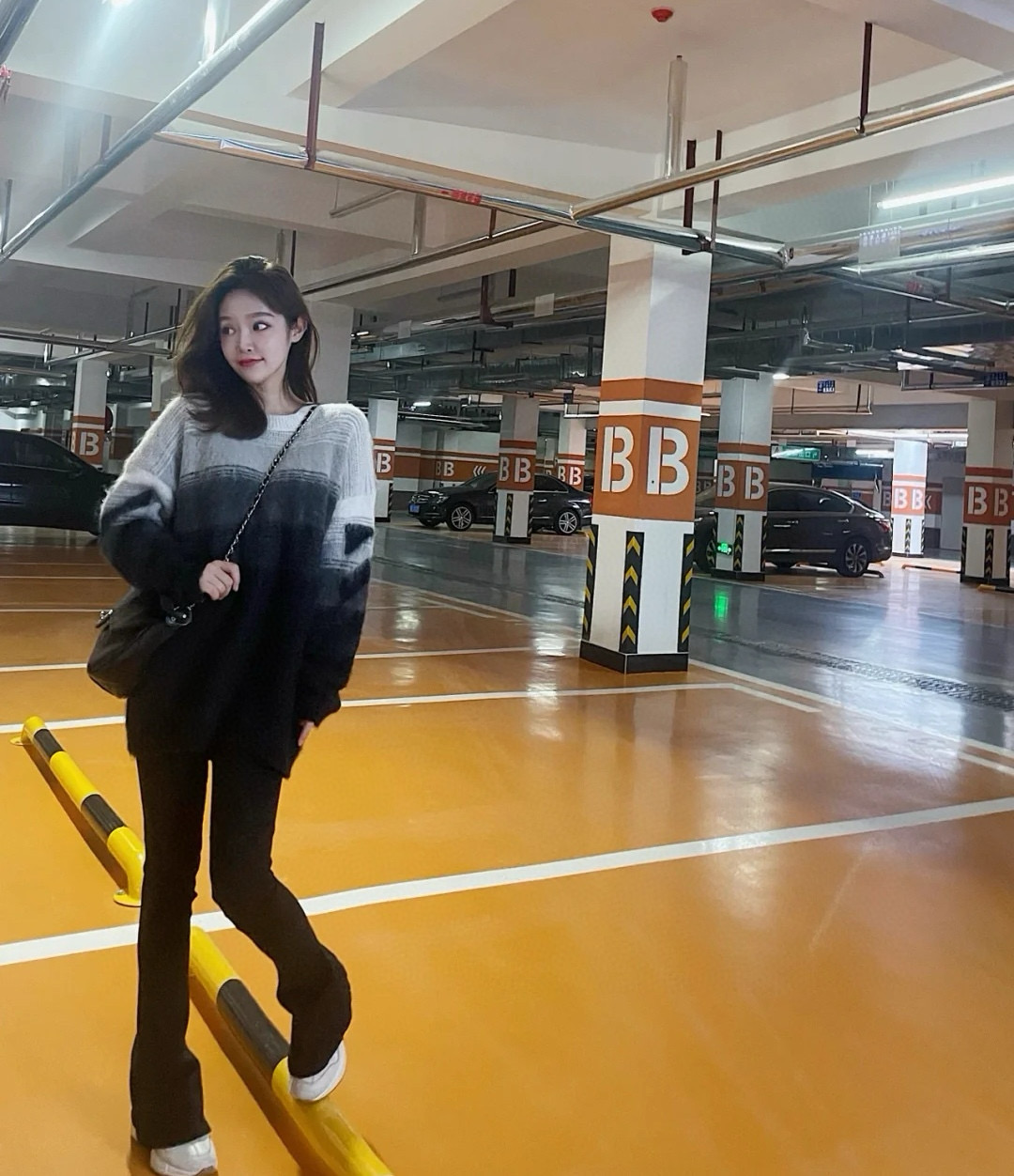 오프화이트 남녀공용 후드티 맨투맨