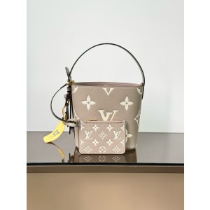 루이비통 M13045 여자가방