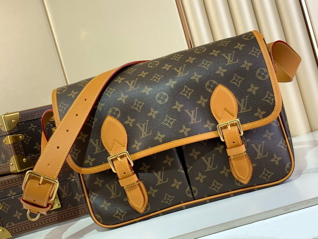 루이비통 M14723남자가방