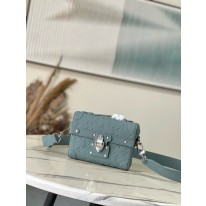 루이비통 M13870 여자가방