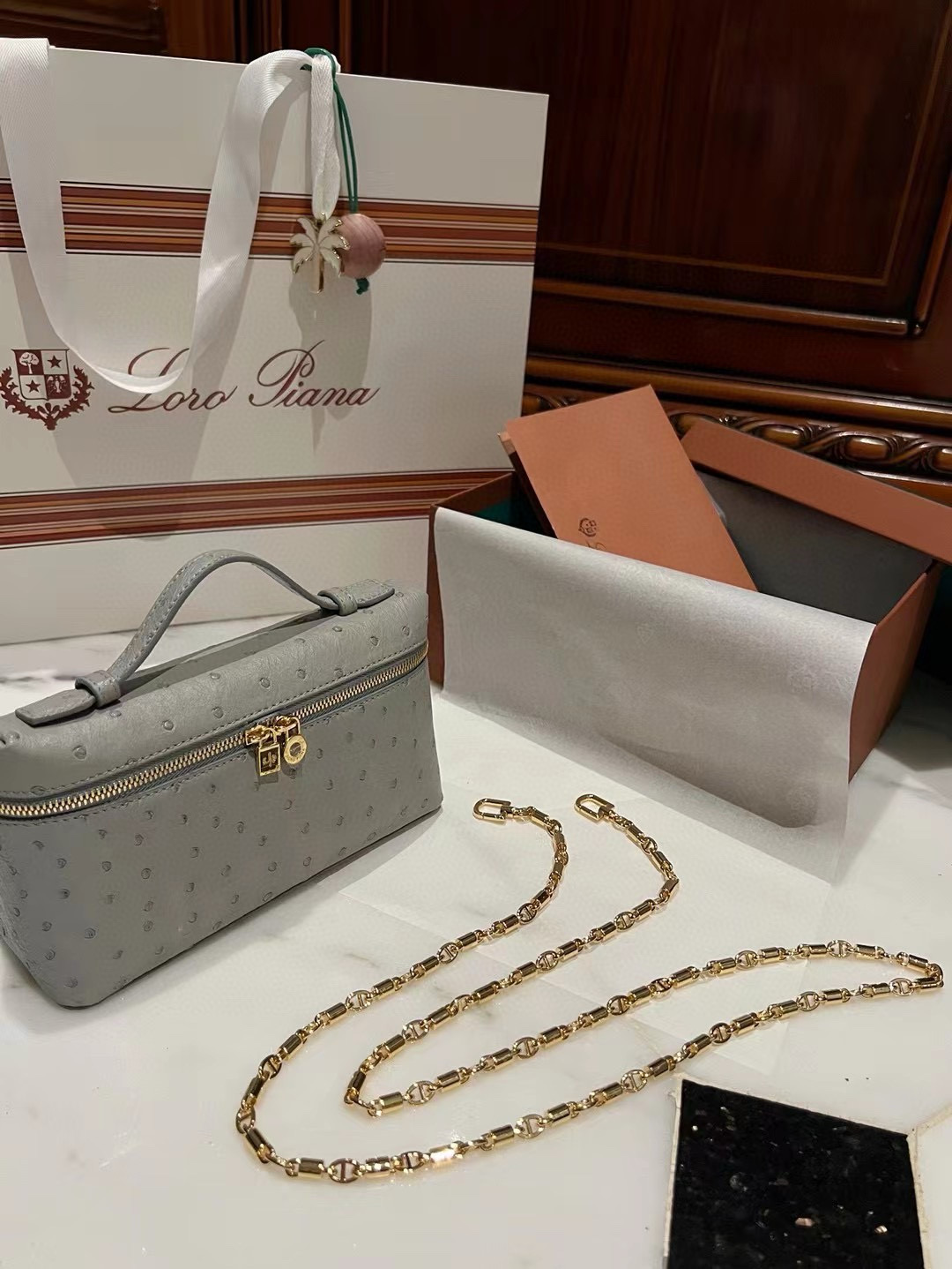 로로피아나 여자가방