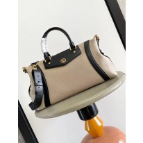 루이비통 M14702 여자가방