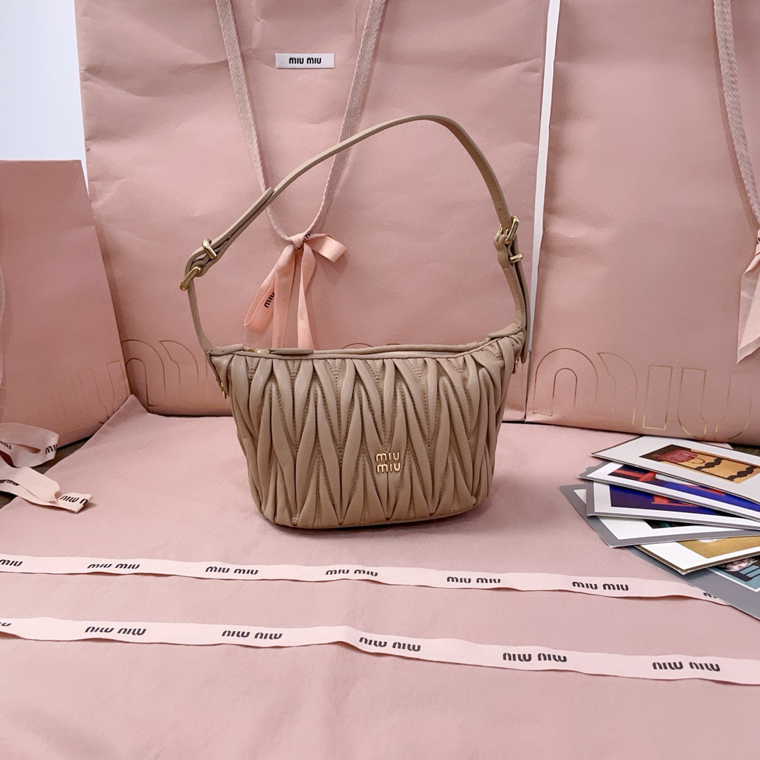 미우미우 5NE026 여자가방