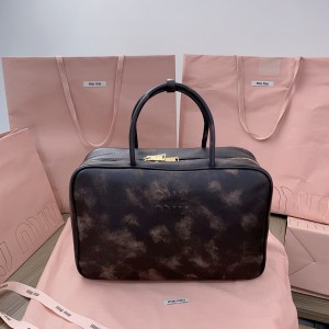 미우미우 5BB117 서류가방